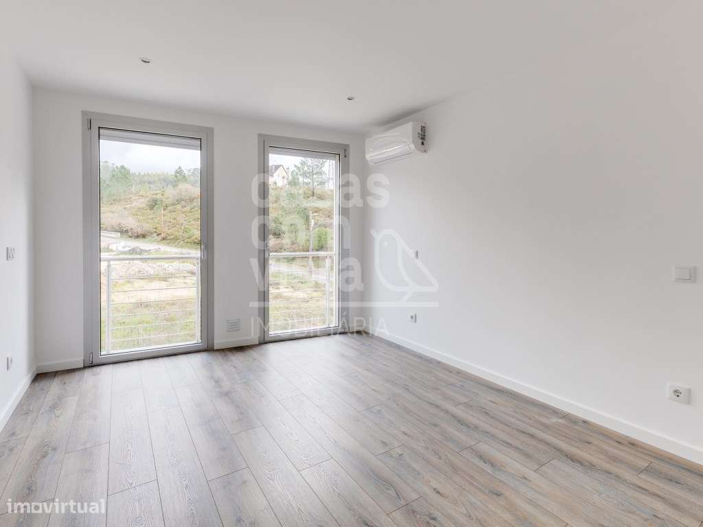Apartamento T4 de arquitetura moderna junto da cidade, Pombal -Leiria-14