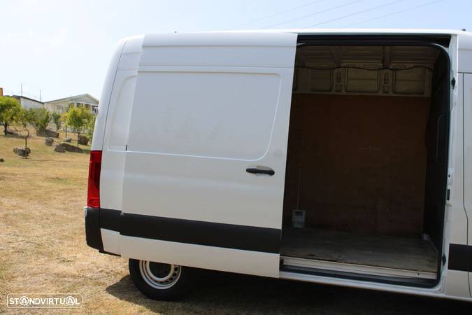 Mercedes-Benz Sprinter Outro - 16