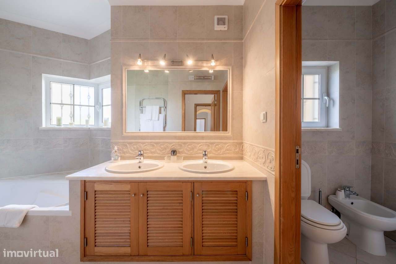 Grande propriedade de golfe com vistas panorâmicas-26