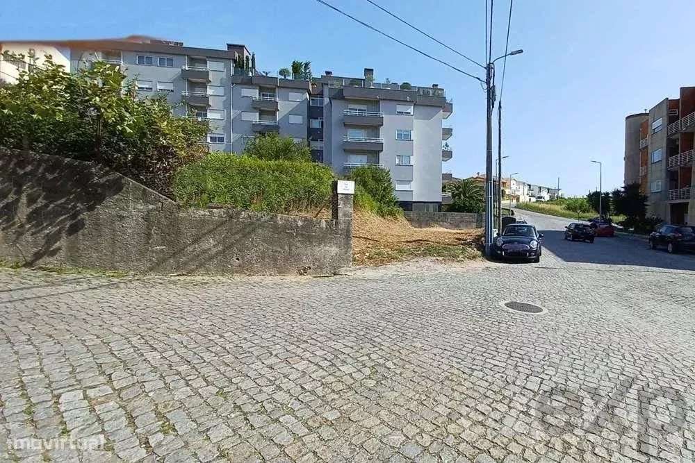 Terreno urbano para construção em Santo Tirso - Grande imagem: 4/16