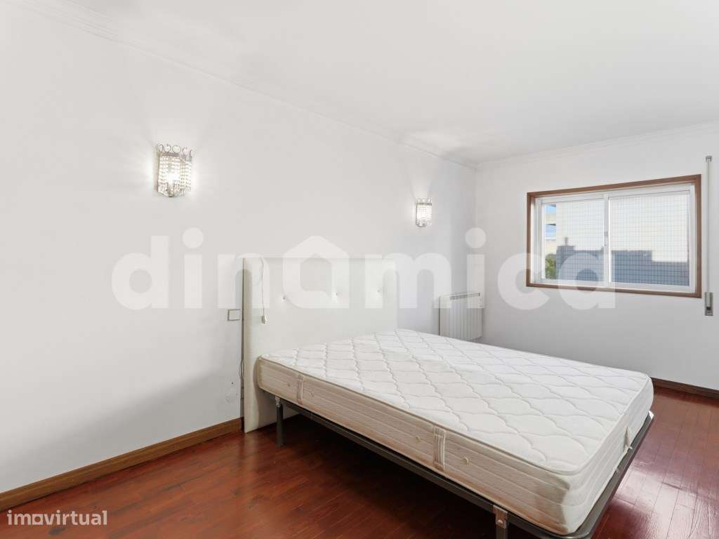 Apartamento T3+1 com 4 Frentes na Póvoa de Varzim - A 350m da Praia-24