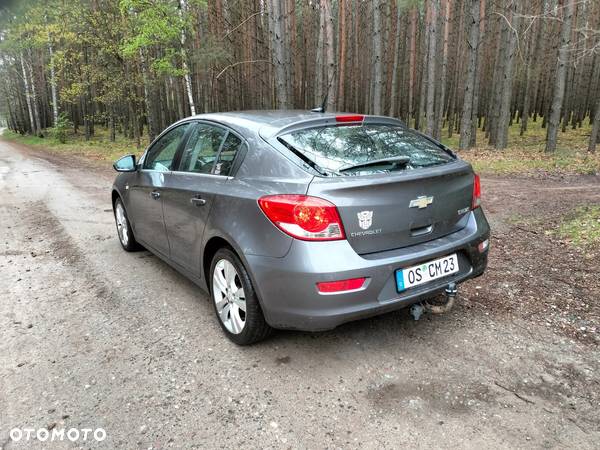 Chevrolet Cruze 1.8 LT MY11 - 6