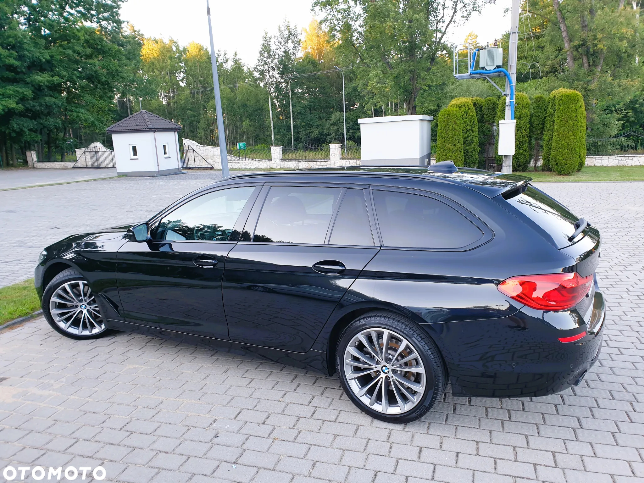 BMW Seria 5 520d xDrive - 29