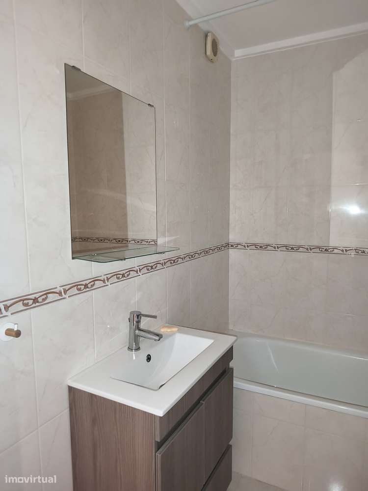 T1 Lisboa - Av. Almirante Reis, Bem Conservado, Junto ao Metro Arroios-12