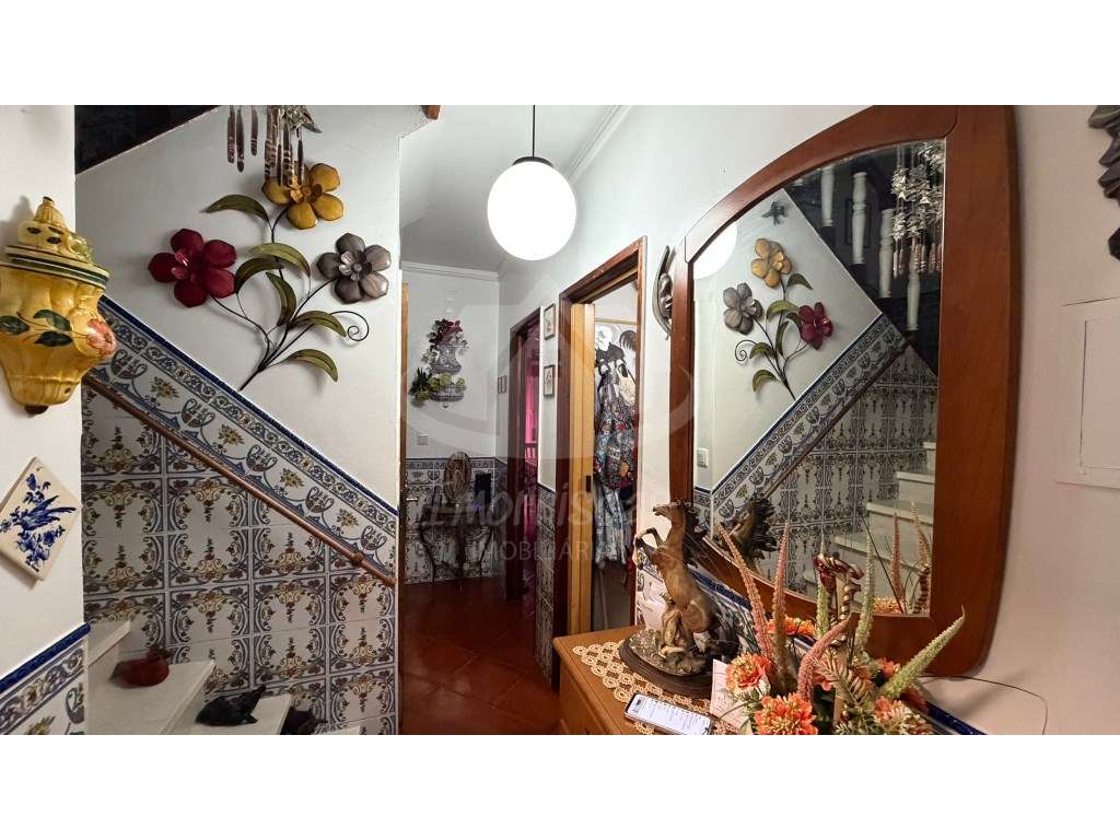 Moradia T3 com sótão no Bairro das Loureiras, Camarate - Grande imagem: 5/28