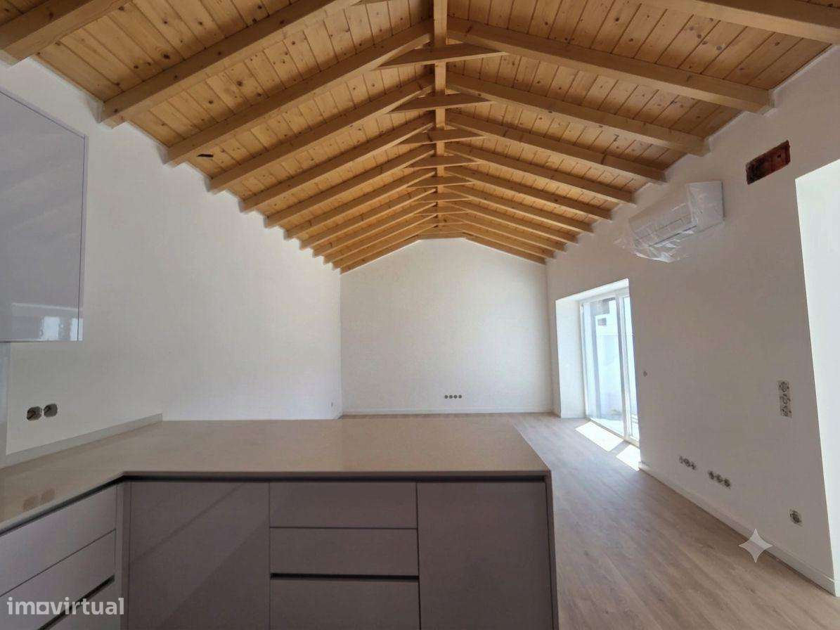 Moradia Térrea T2 totalmente remodelada e Equipada com Pátio-6