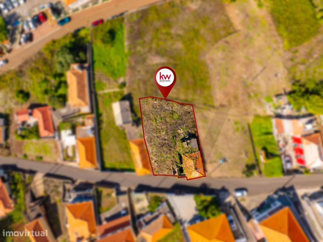 Ruína inserida em lote de 411m2 no Lombo do Salão-Calheta - Grande imagem: 4/13