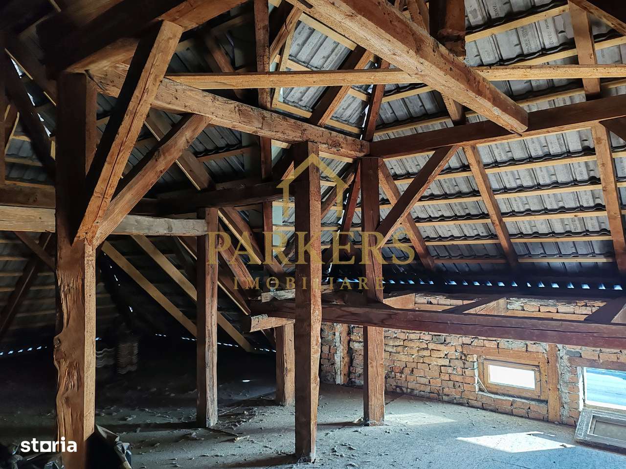 Proprietate cu potențial excepțional Casă 140 mp pe teren de 3.000 m - Imagine principală: 5/16