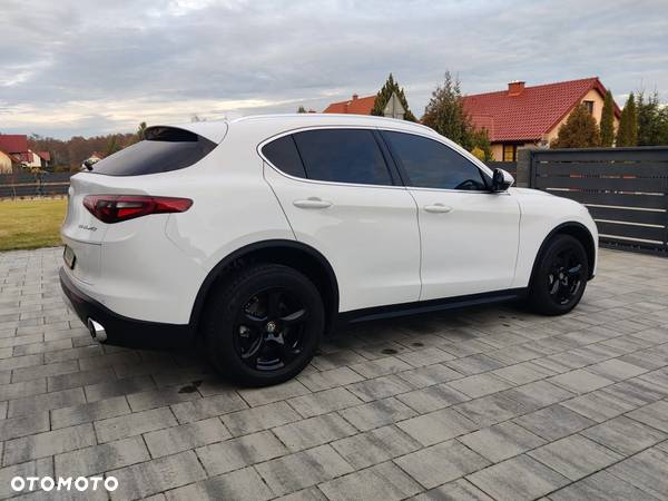 Alfa Romeo Stelvio - 9