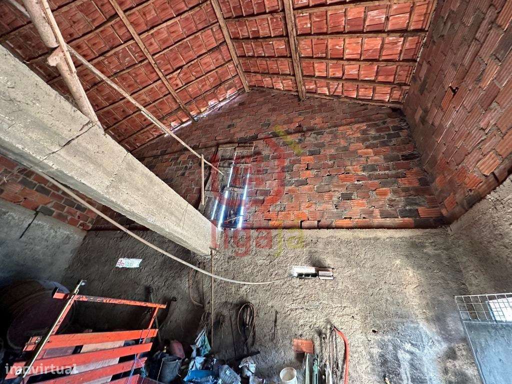Armazém P/reconstrução - Vilar dos Prazeres!-9