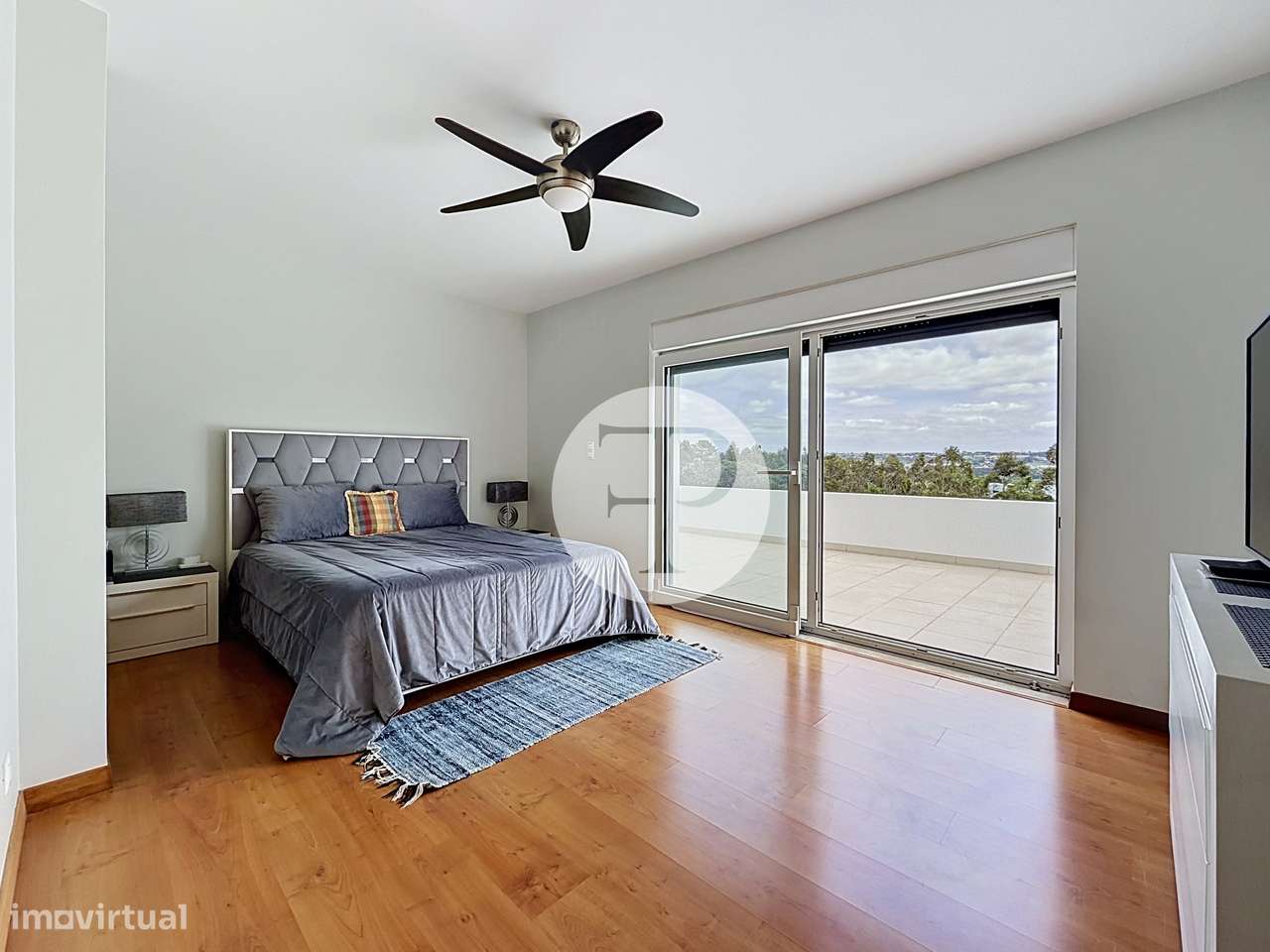 Moradia T4 contemporânea | Piscina e jardim 1.716 m² | Nadadouro-16