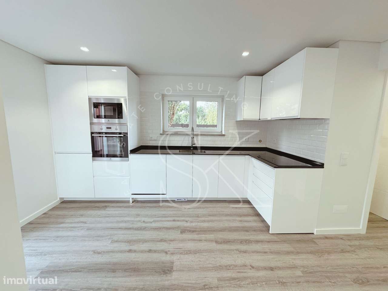 Moradia T3 totalmente renovada-9