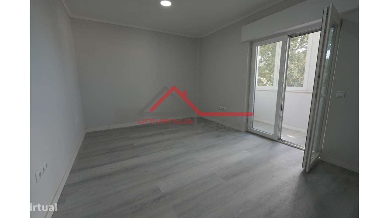 Apartamento T2 Remodelado em Setúbal-13