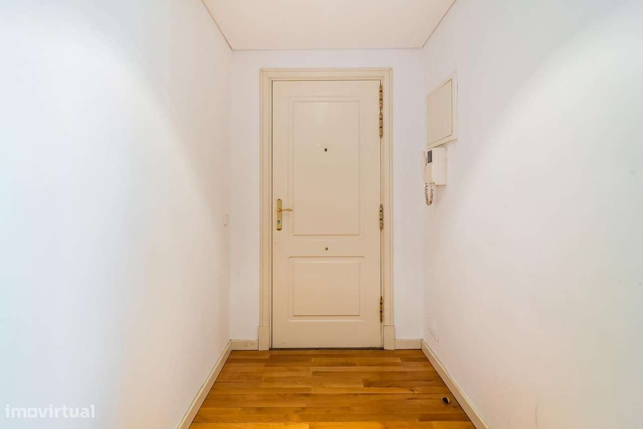 Apartamento T1 com estacionamento, Saldanha, Lisboa - Grande imagem: 5/26