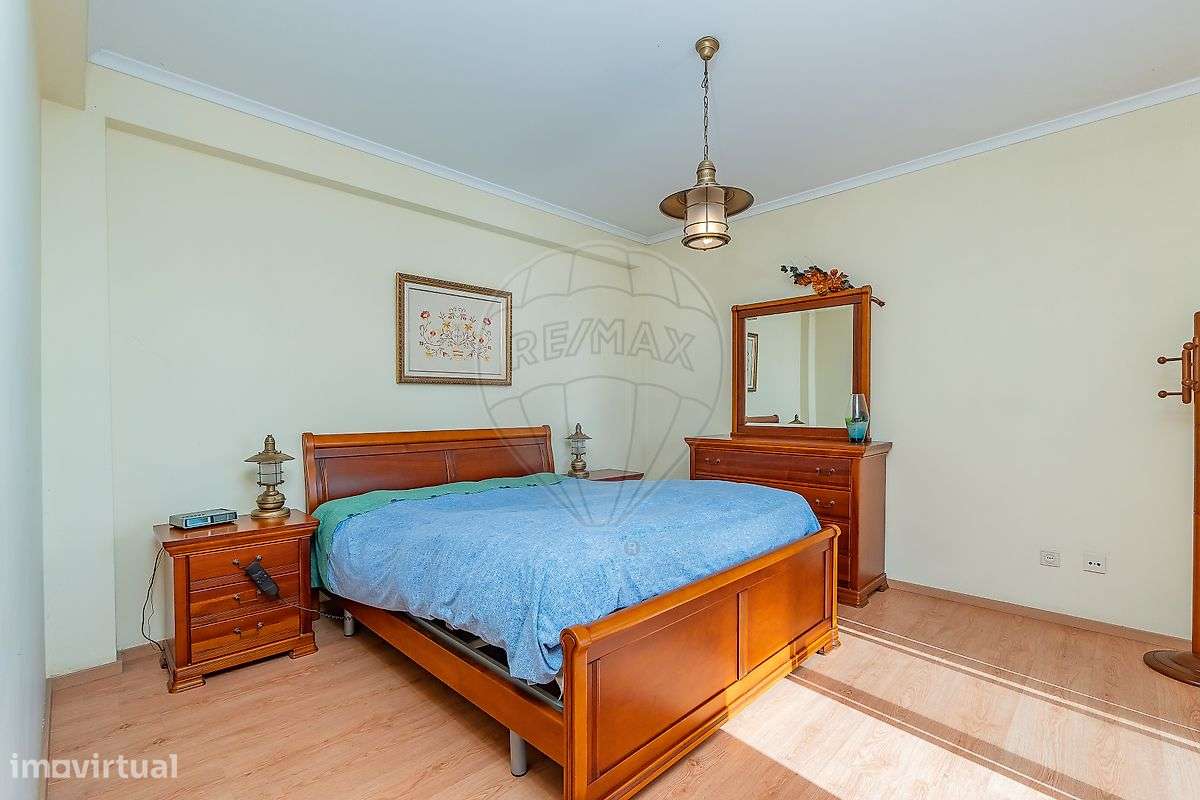 Moradia T5 para venda-18