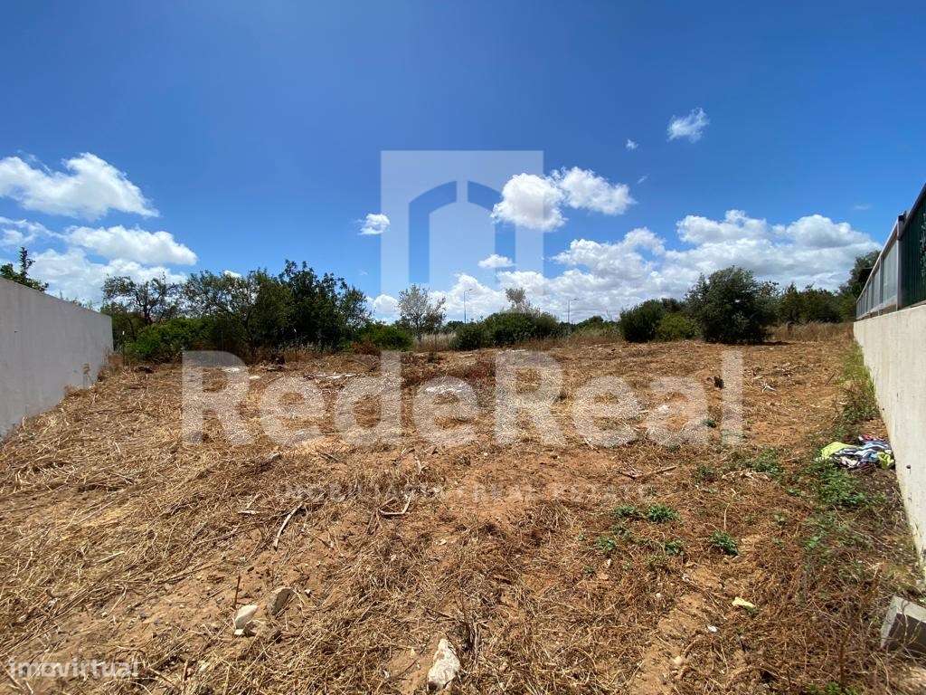 Lote de 600 m2 em Urbanização calma - Grande imagem: 3/12