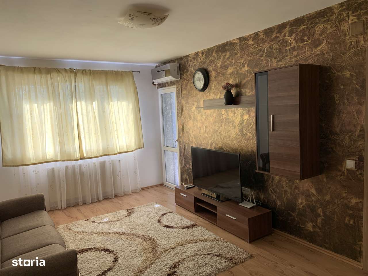 2 cam. 350 Euro, Prima Nufarul , et.6 cu lift, parcare inclusa - Imagine principală: 4/11