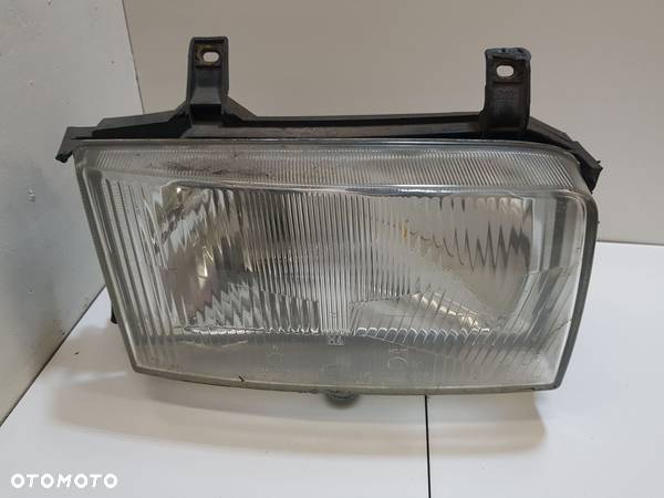 LAMPA PRAWA PRZEDNIA VOLKSWAGEN T4 HELLA - 1