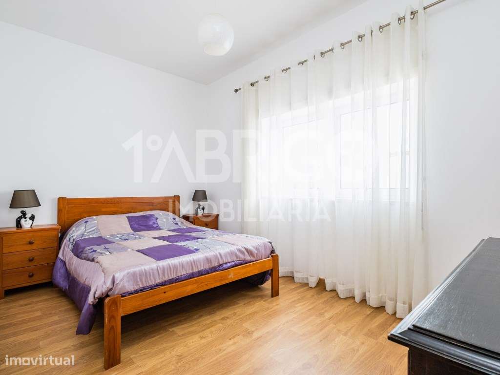 T4 Duplex no centro da Marinha Grande-24