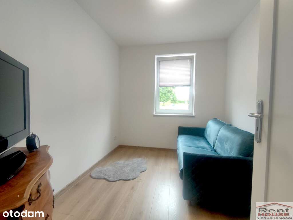 Całkowicie wykończony nowy bliźniak z garażem-12