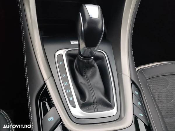 Ford Mondeo Vignale 2.0 TDCi Powershift AWD - 24