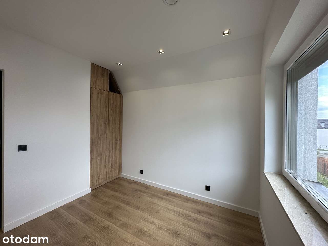 Dom wysoki standard.-11