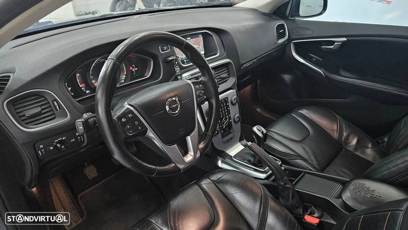 Volvo V40 Cross Country 2.0 D2 VOR - 11