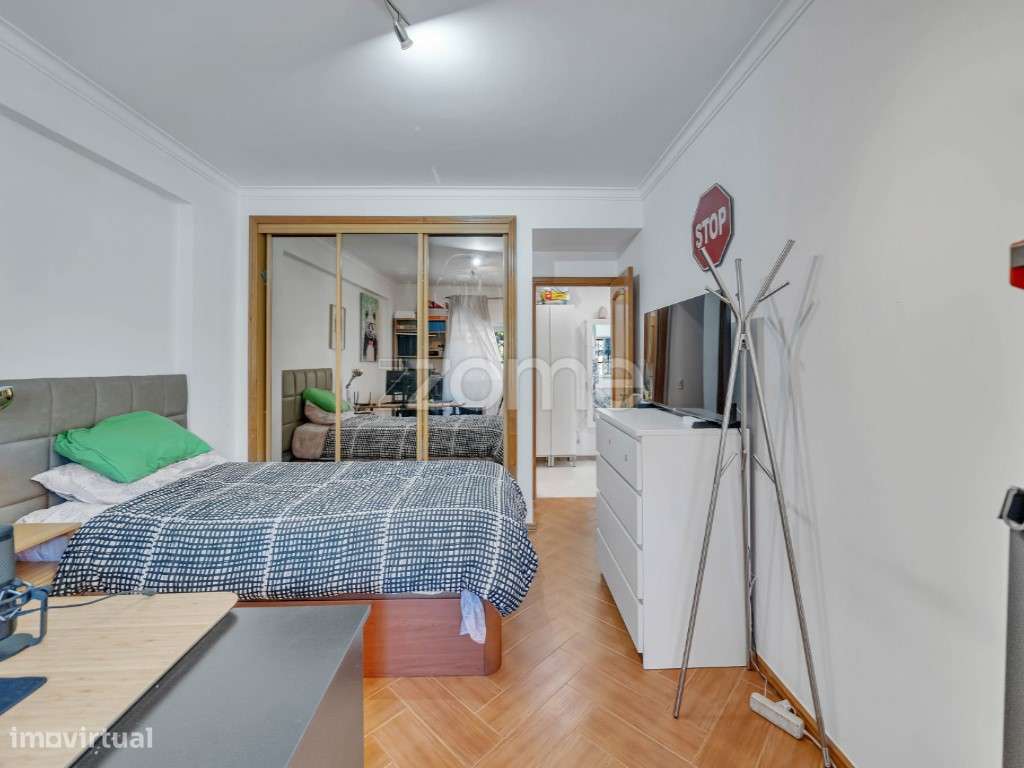 T3 com Terraço Privativo na Amadora-22