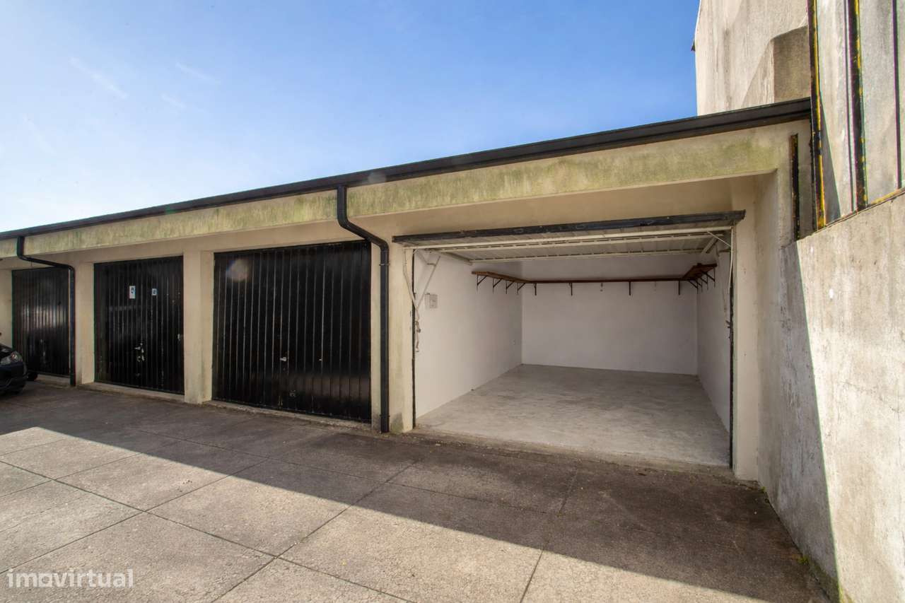 T3 totalmente renovado com terraço e BOX - Monte da VirgemSD/04710AMT-22