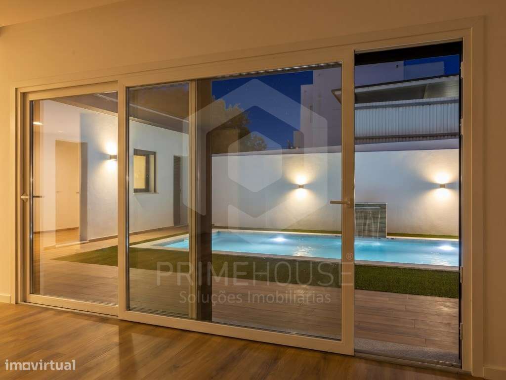Moradia com 3 suites, garagem e piscina na Av. de Negreiros - Quint...-13