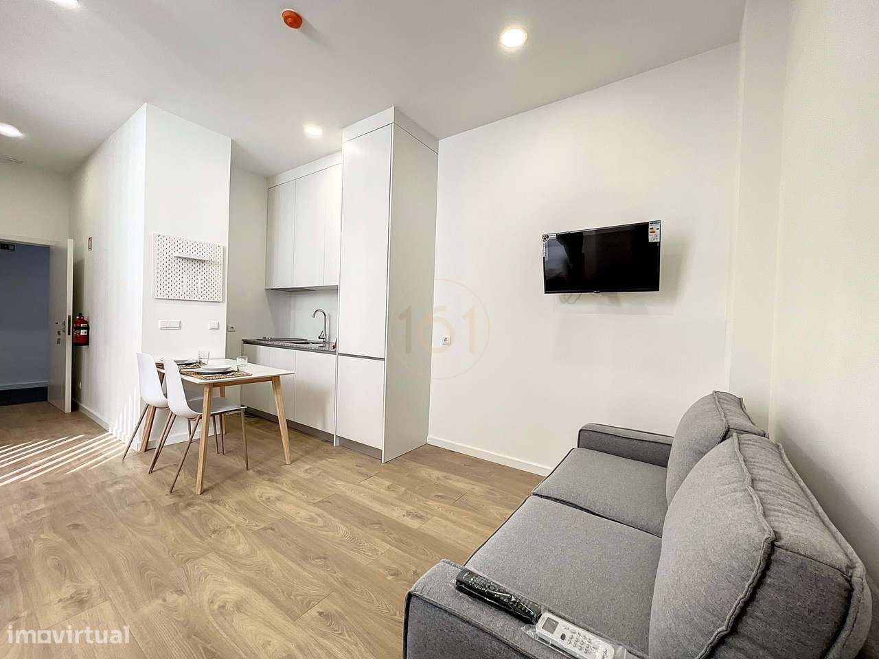 Conjunto de 5 estudios T0 na Rua Raul Doria. - Grande imagem: 3/38