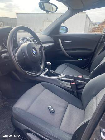 BMW Seria 1 116i - 8