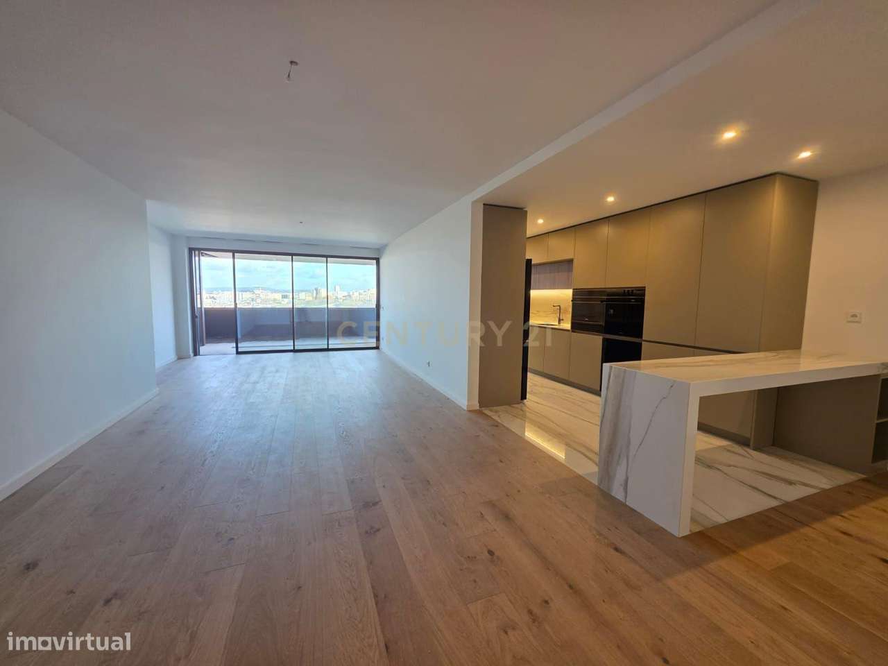 Apartamento T4 - 4 Suites e Piscina Privativa | Empreendimento Douro N-7