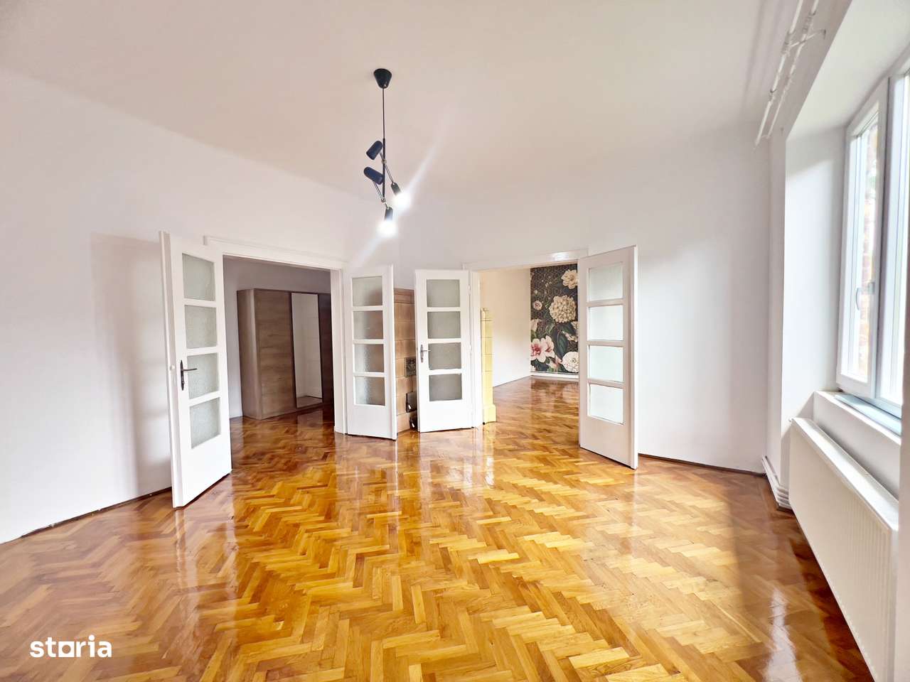 Casă pe un singur nivel, 3 camere+pivniță. Pod și curte.Zona Sub Arini - Imagine principală: 5/20