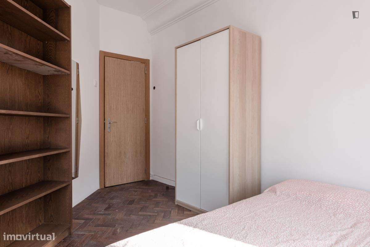 Quarto - localizado em Arroios Lisbon - Grande imagem: 2/24