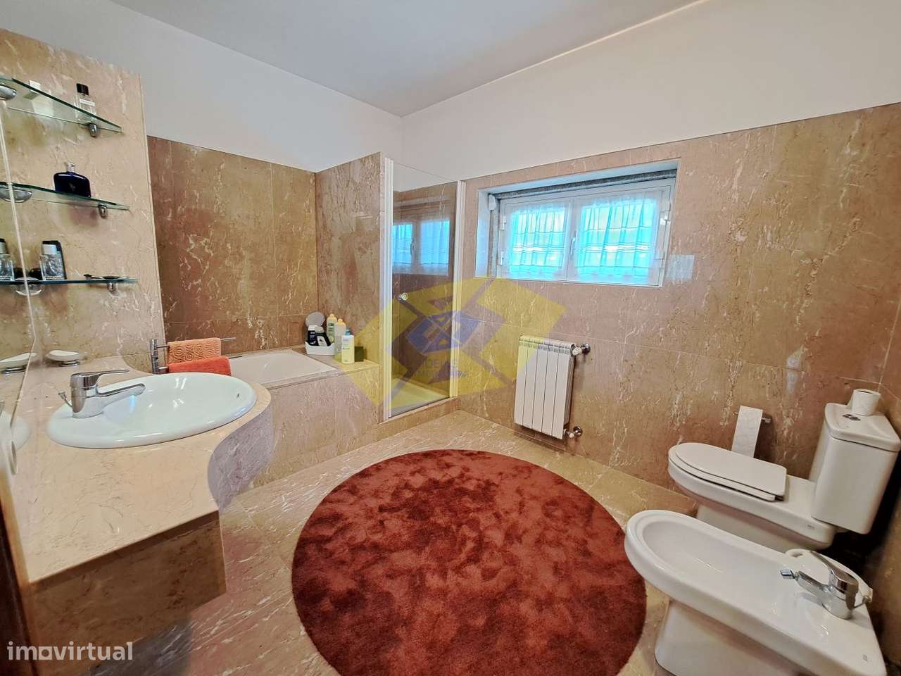 Moradia T3 em Pombeiro + Terreno Rústico-23