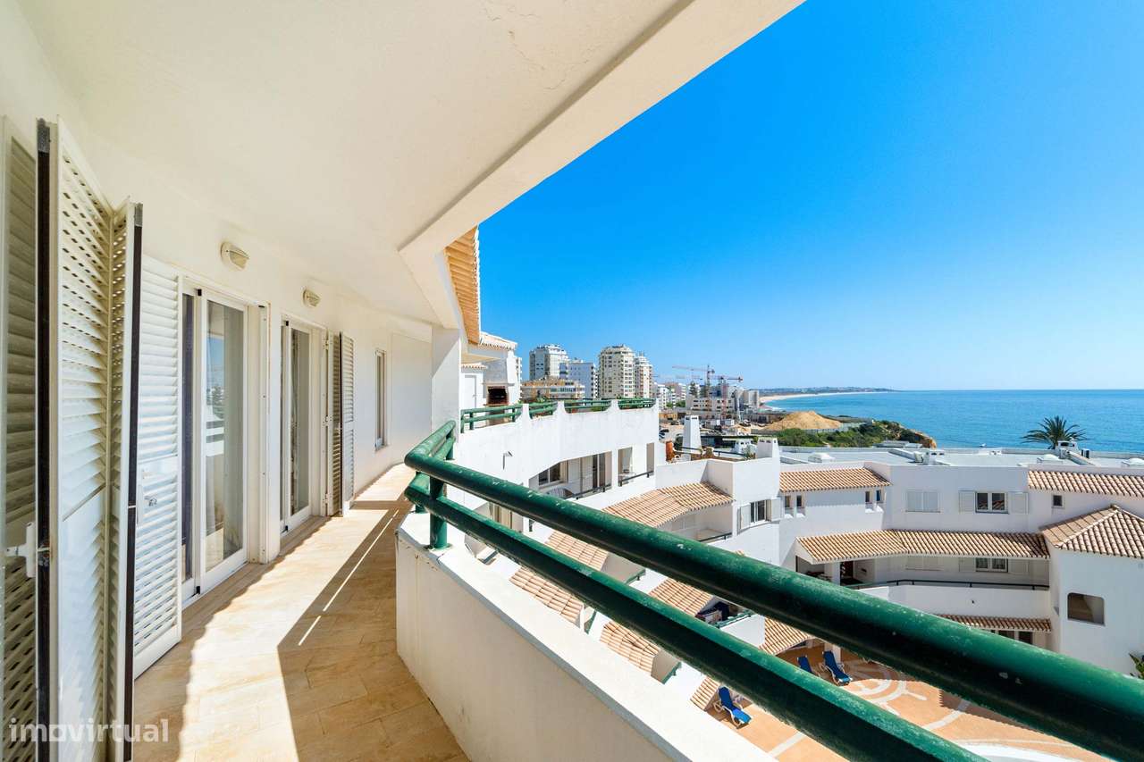 Penthouse Excecional com Amplo Terraço e Vistas Panorâmicas para o Mar-21