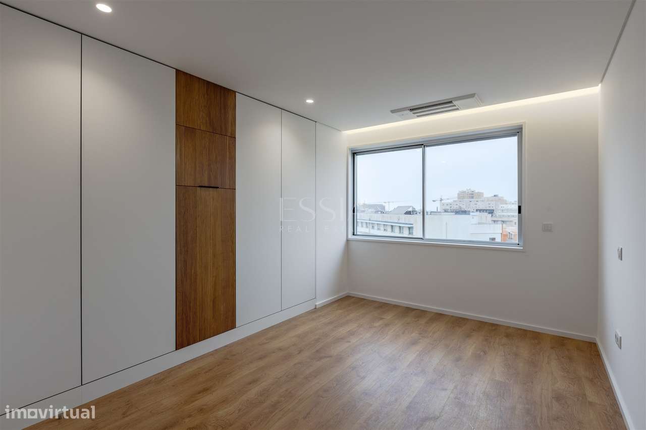 Apartamento T2 no Último Piso com Terraço na Boavista, Porto-20