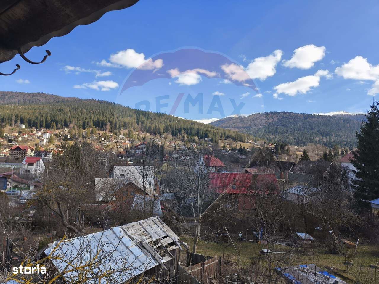 Casă / Vilă cu 5 camere de vânzare în zona Poiana Tapului-1