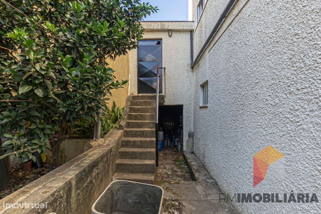 Moradia T4 em Vale de Ferreiros, Fânzeres-40