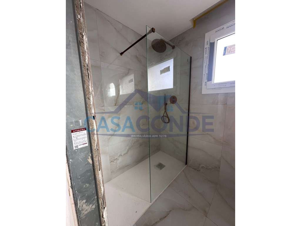 Moradia V4 c/Piscina ,excelentes areas-21