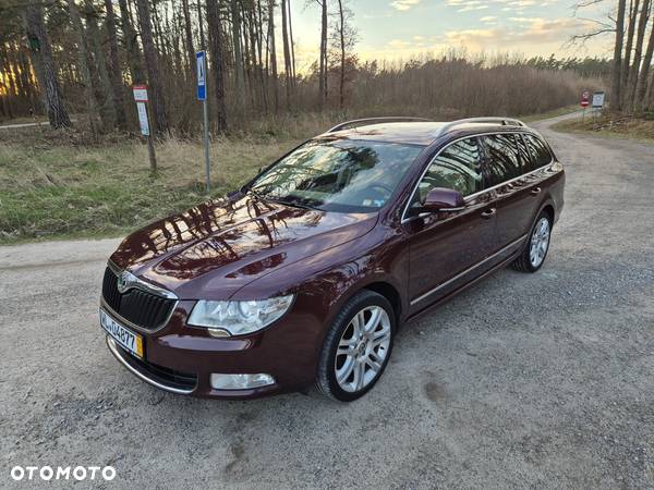 Skoda Superb 2.0 TDI DSG Exclusive - 4