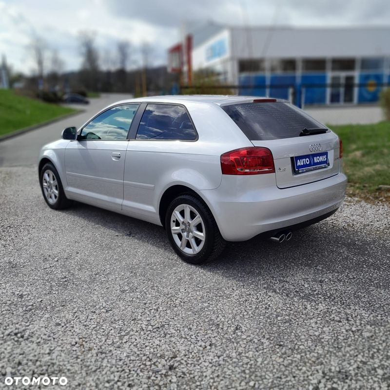 Audi A3 2.0 TDI DPF Ambition S tronic - 11