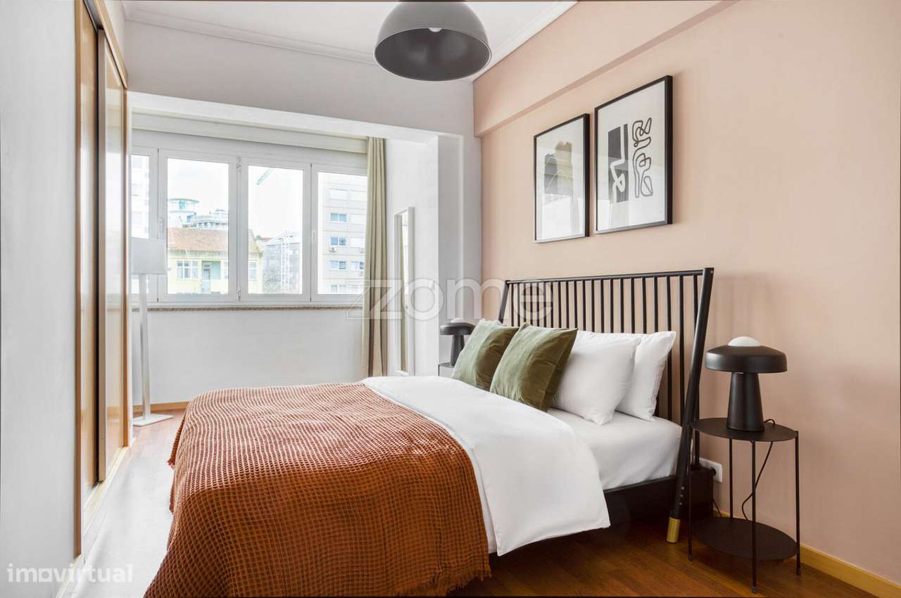 Apt T3 totalmente renovado no centro de Lisboa, junto à Gulbenkian-38