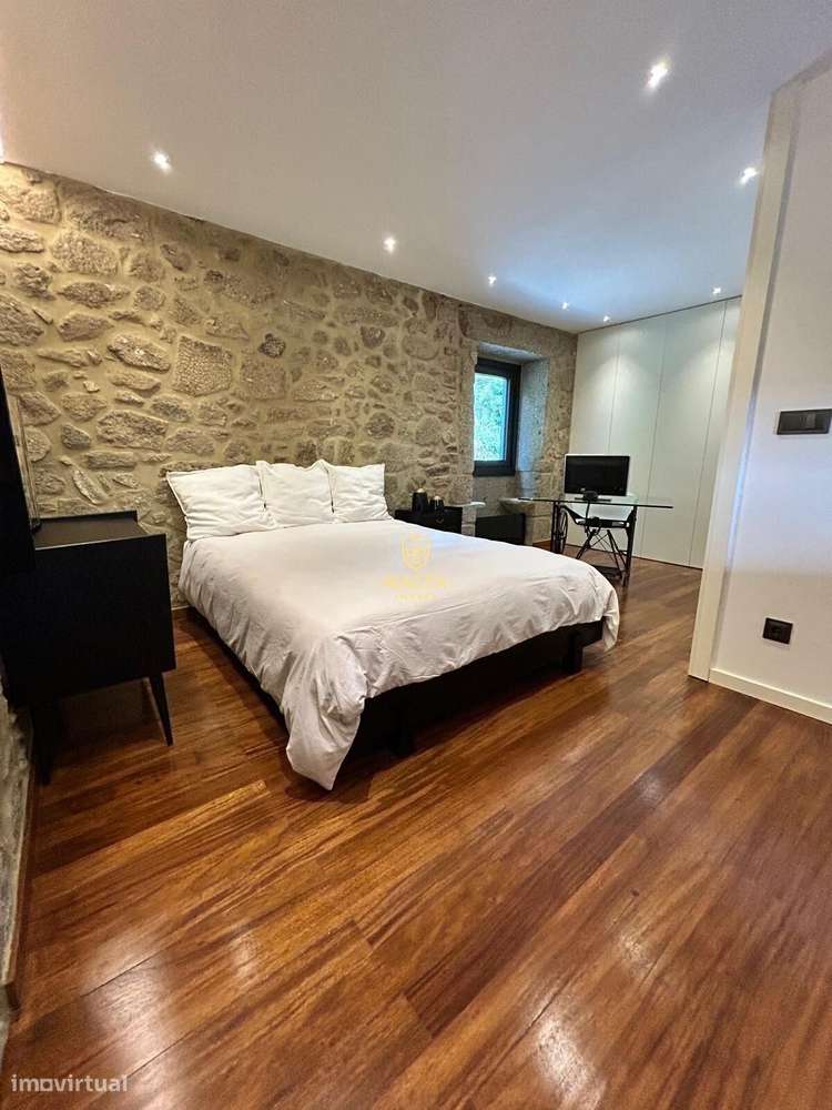 MORADIA EM PEDRA T2 – Charme Antigo com Conforto Moderno-23