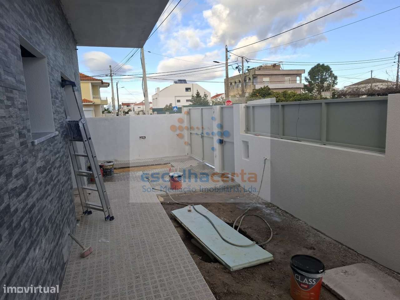 MORADIA TÉRREA T4 ISOLADA EM CONSTRUÇÃO - FERNÃO FERRO-10