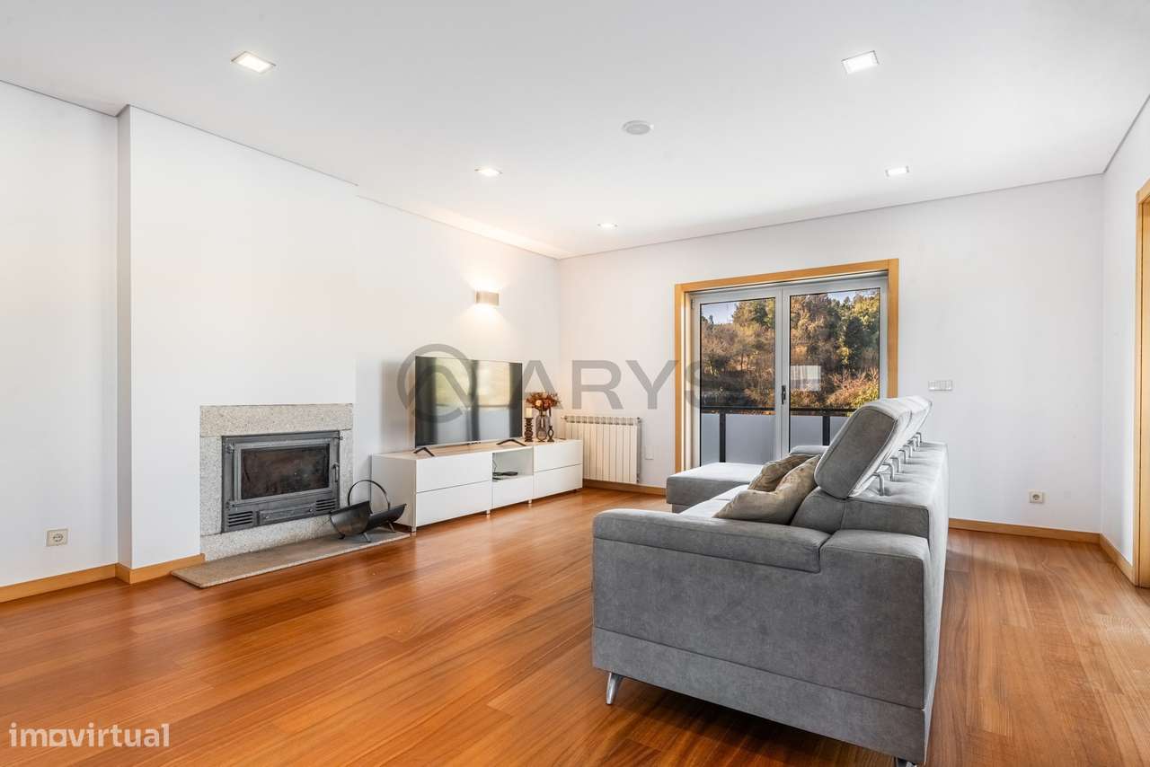 Moradia com escritório e elevado potencial – Espinho, Braga - Grande imagem: 4/15