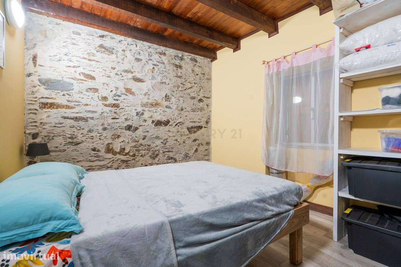 Moradia de Pedra com 2 quartos com terreno e garagem em Vilarinho, Lou - Grande imagem: 5/44