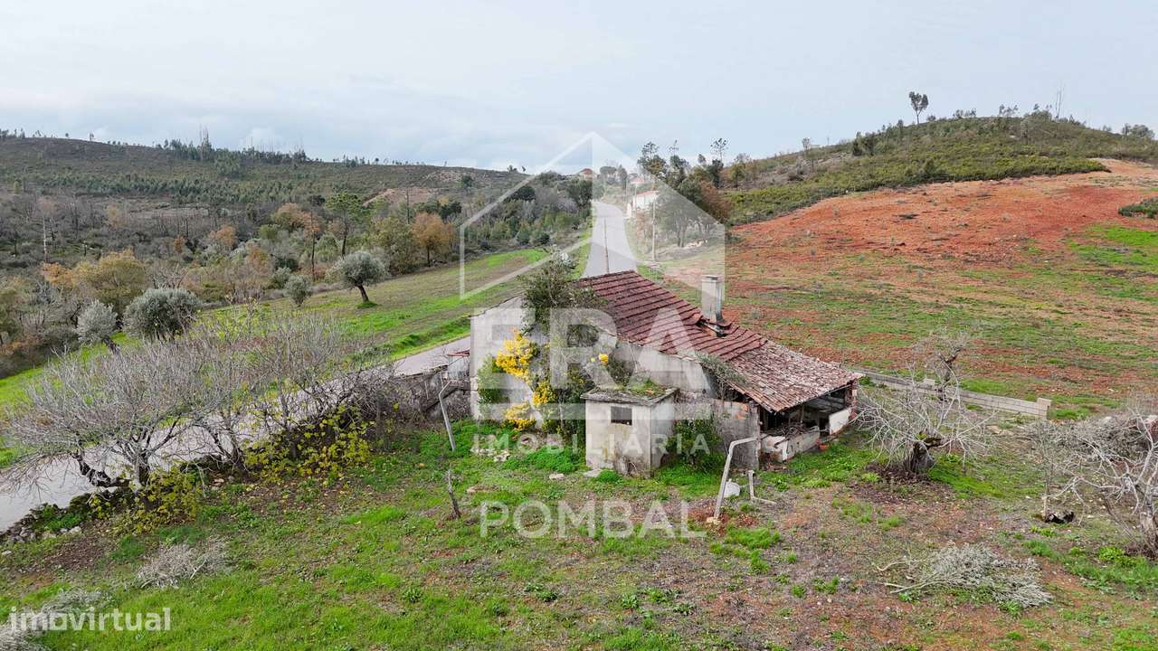 Moradia T4 localizada em Almoster, Alvaiazere-6