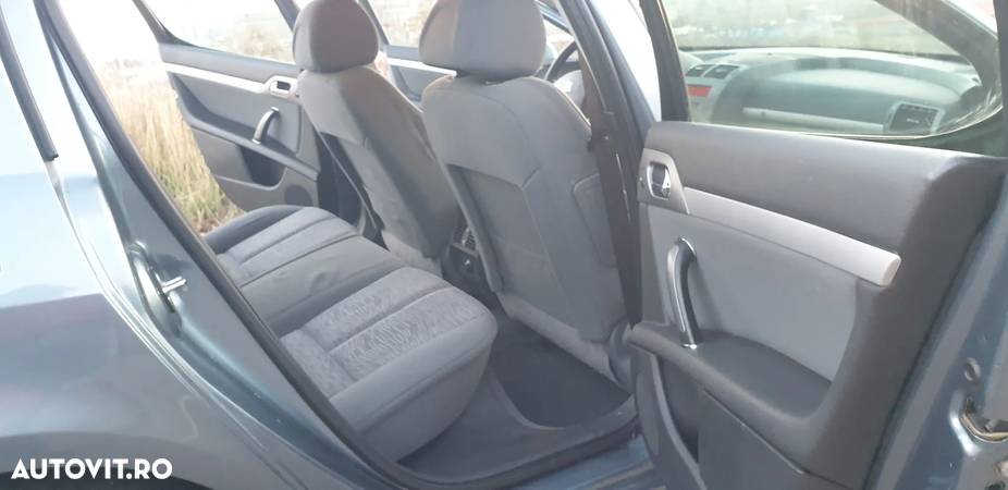 Peugeot 407 HDi 135 Automatik Sport - 15